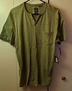 Volcom Men's button top shirt